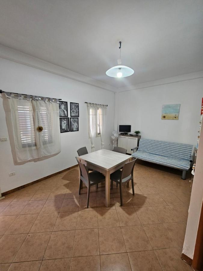 Casa Vacanze Leonardo Пескічі Екстер'єр фото